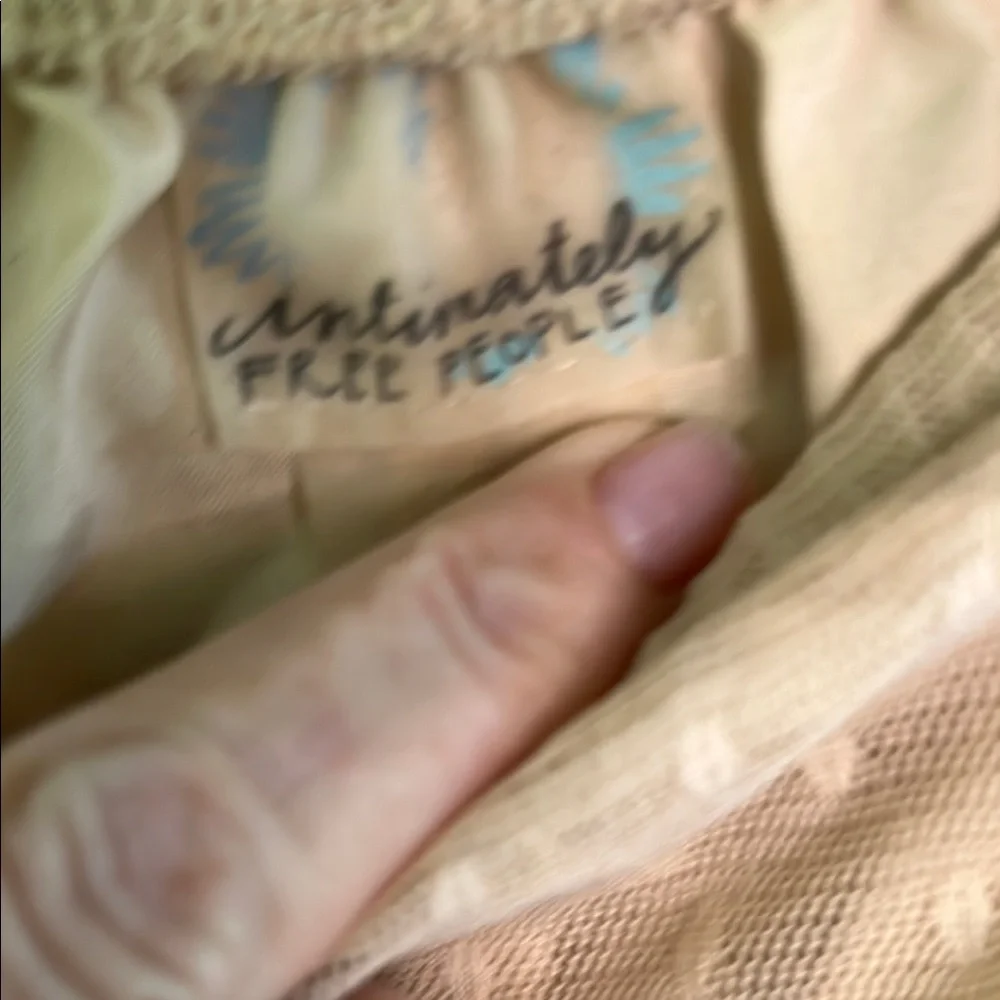 FREE PEOPLE ivory cream tiered Lacey lined short skirt Medium - Picture 5 of 7